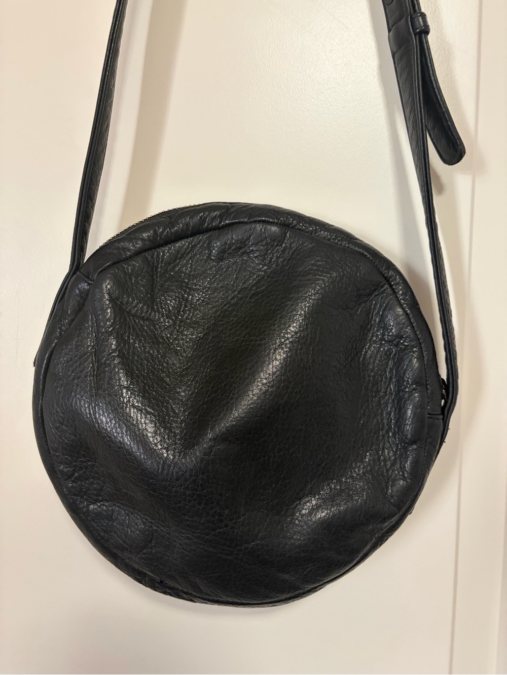 Vintage🖤RARE 🖤 BAGGU Black Round Circle Natural Leather Crossbody Bag🖤